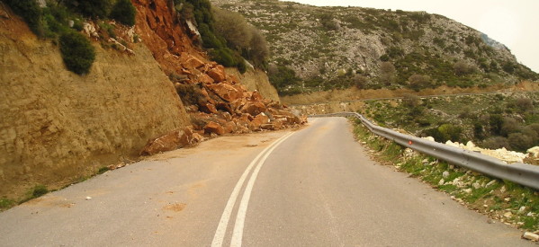 Εργα οδικής ασφάλειας στα ορεινά των Τρικάλων