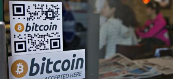 Bitcoin: το ψηφιακό νόμισμα που δεν υπάρχει, αλλά… πληρώνει και “ξεπλένει”