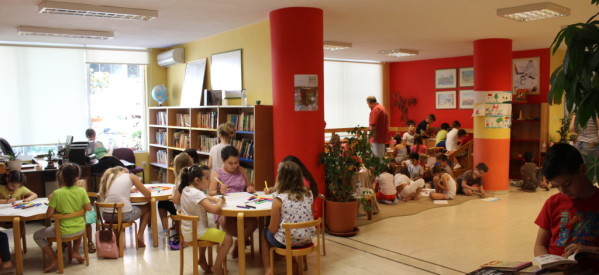 Εκατοντάδες παιδιά στις δράσεις της Δημοτικής Βιβλιοθήκης Τρικάλων