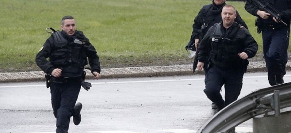 Γαλλία: Νεκροί και οι τρεις δράστες της διπλής ομηρίας