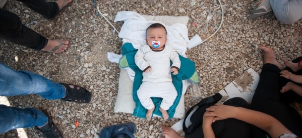 Μυτιλήνη: Εικόνες ντροπής για ταλαιπωρημένους Σύρους πρόσφυγες