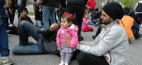 Νέα καθιστική διαμαρτυρία προσφύγων