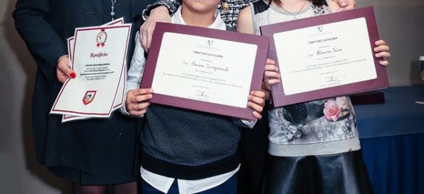 Tιμήθηκε από το Ίδρυμα Μαριάννα Β. Βαρδινογιάννη η 11χρονη Τρικαλινή Αθανασία Γιώτη