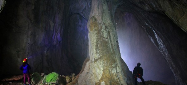 Πόση ομορφιά ,  Σπήλαιο Μπέη, Κόζιακας