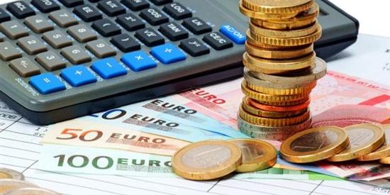 Απαλλαγή από ΦΠΑ για 700.000 επιχειρήσεις με τζίρο έως 25 χιλιάδες ευρώ
