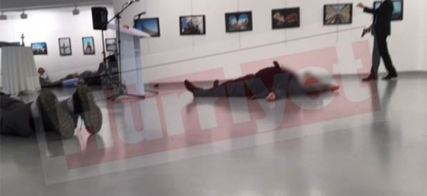 Νέο ανατριχιαστικό βίντεο ντοκουμέντο από τη δολοφονική επίθεση στον Ρώσο πρέσβη (Video – σκληρές εικόνες)