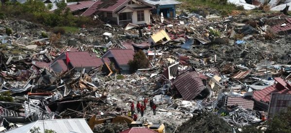Ινδονησία: Αγνοούνται 5.000 άνθρωποι μετά από φονικό σεισμό 7,5 ρίχτερ