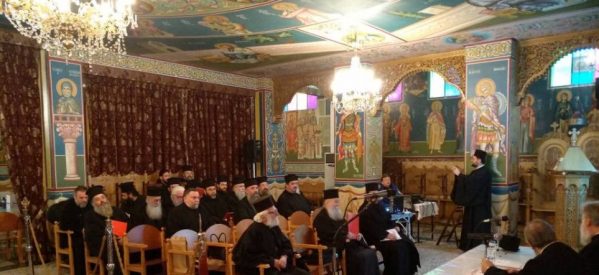 Στα χαρακώματα οι κληρικοί για τη συμφωνία Τσίπρα-Ιερώνυμου: Οι αντιδράσεις μας θα είναι πρωτόγνωρες