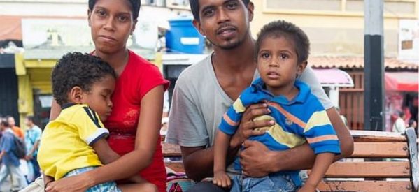 Βενεζουέλα: Απελπισμένοι γονείς εκλιπαρούν τον Μαδούρο – «Τα παιδιά μας λιμοκτονούν, άσε μας να ζήσουμε!»