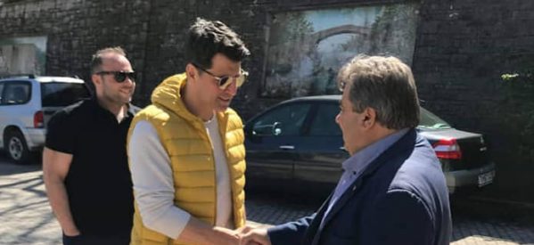 Στην Πύλη για μπίζνες ο Σάκης Ρουβάς -Συναντήθηκε με τον δήμαρχο Κώστα Μαράβα