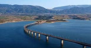 Κατεπείγουσα προκαταρκτική εξέταση για τη γέφυρα Σερβίων μετά τις σοβαρές ρωγμές