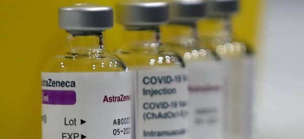 Σάλος μετά τις καταγγελίες για εμβολιασμούς εκτός σειράς στο γηροκομείο Βόλου